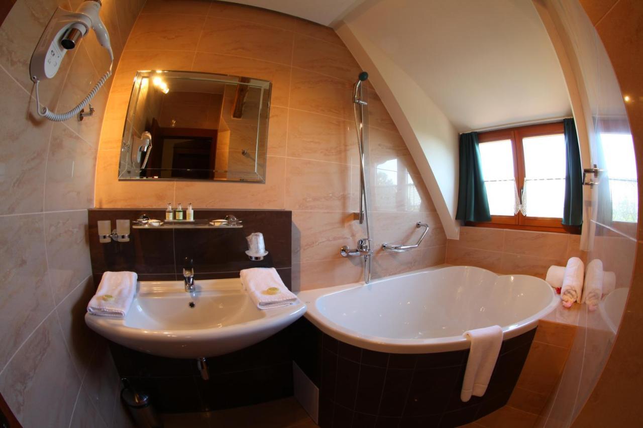 Hotel Fortna Chrudim Dış mekan fotoğraf