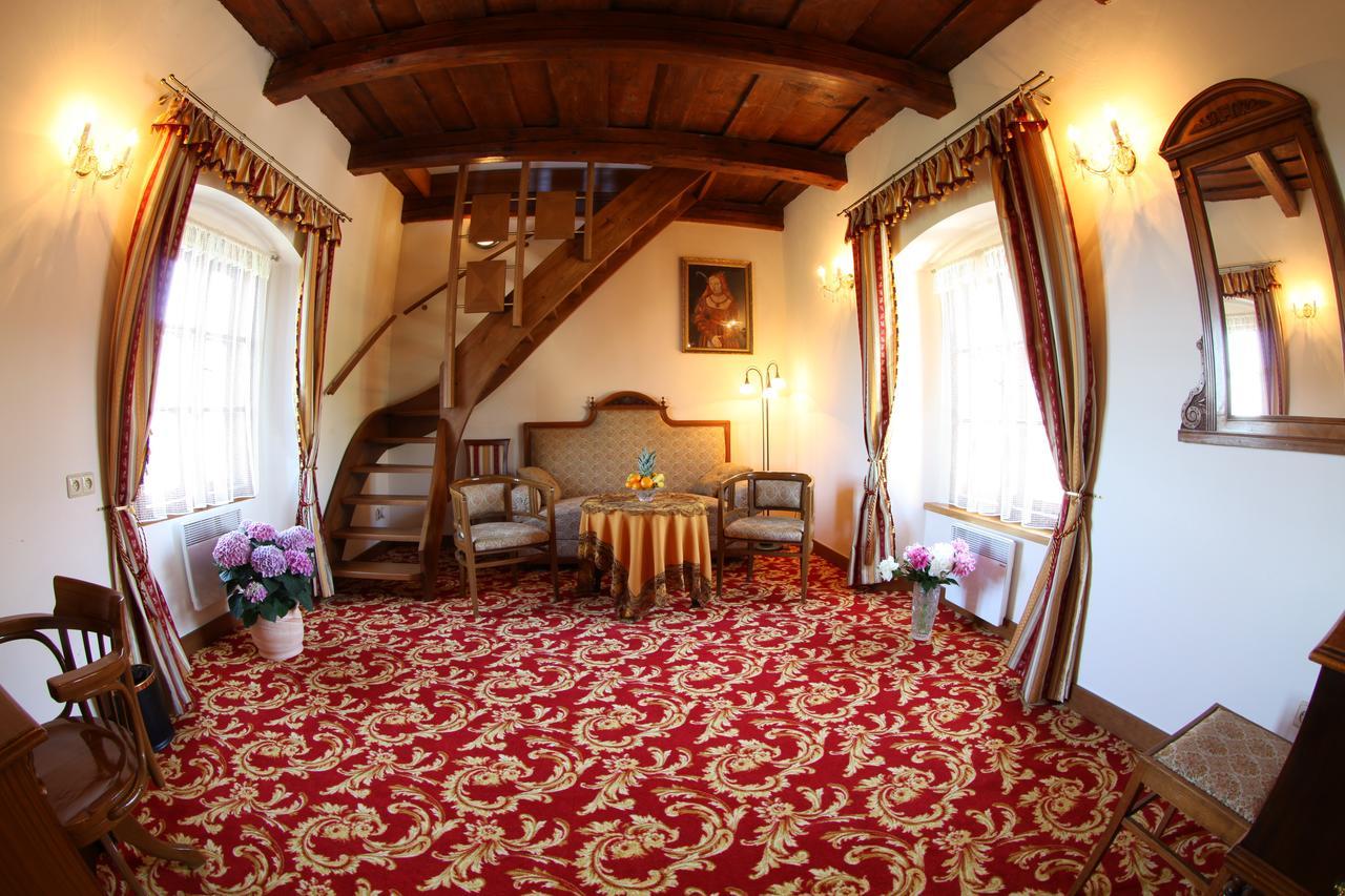 Hotel Fortna Chrudim Dış mekan fotoğraf
