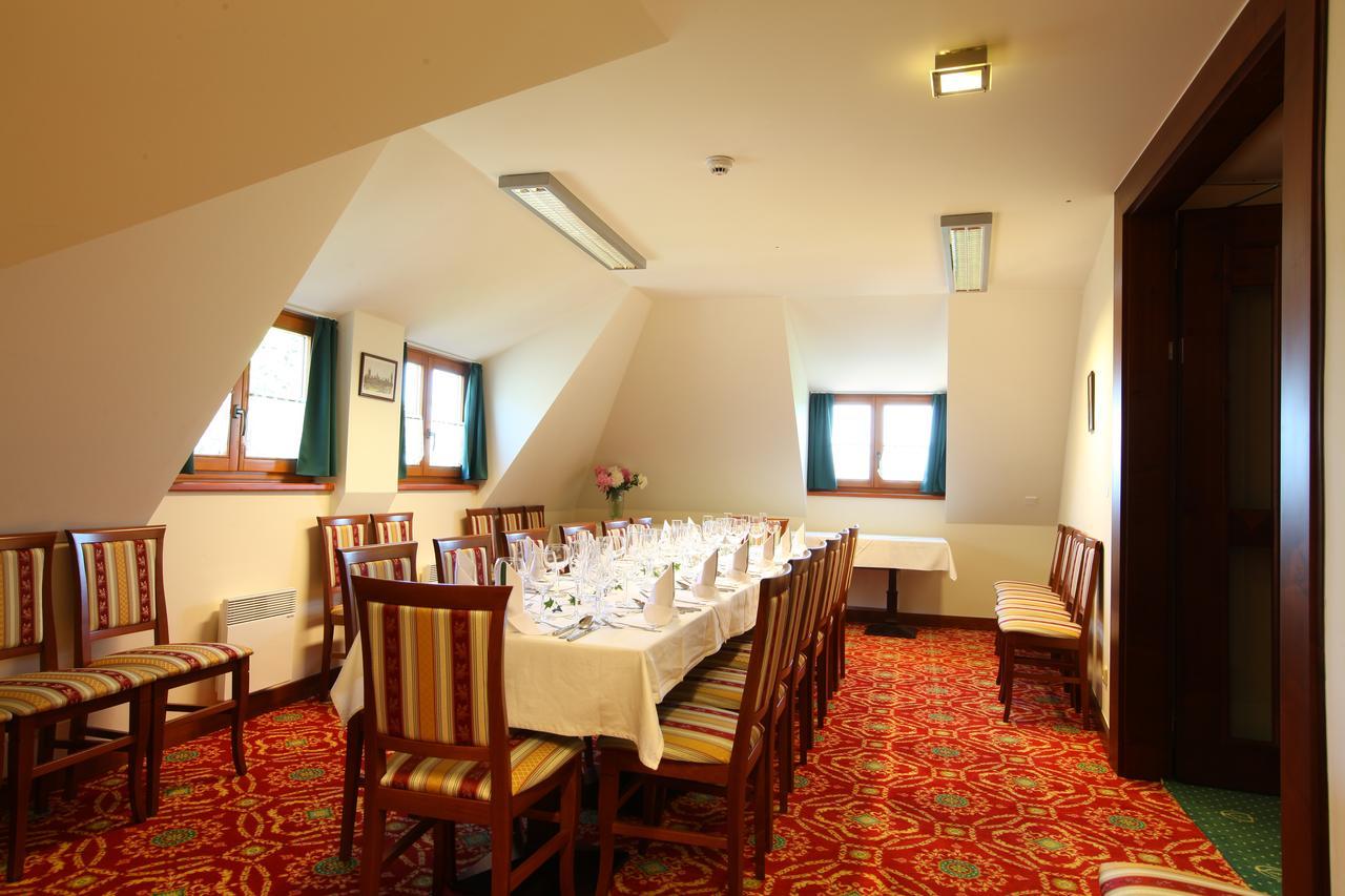Hotel Fortna Chrudim Dış mekan fotoğraf